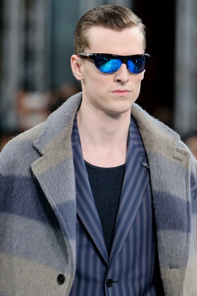 Look 20